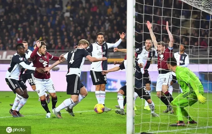 Why Always Me De Ligt Commits Handball In Four Consecutive Serie