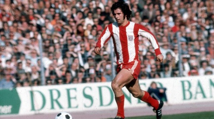 Happy 74th birthday, Gerd Muller! One of the best strikers