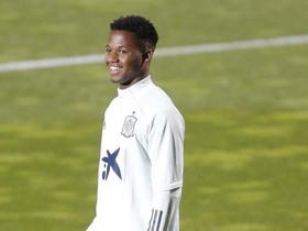All smiles for Ansu Fati with Spain
