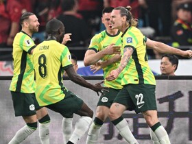 China 0-2 Australia: Visitors close in on World Cup qualification