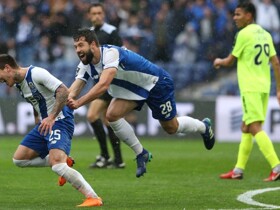 Otávio chega aos 50 jogos pelo Porto e garante foco na briga pelo título