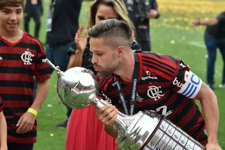 In Pics Gabigol Filipe Rafinha Enjoy Copa Libertadores Glory With Flamengo All Football