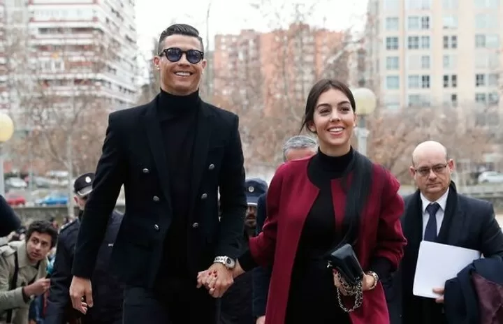 Couple jersey! Georgina always wear the same as Ronaldo 