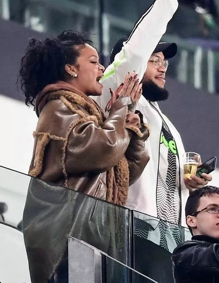 So Rihanna is a Juventus supporter?