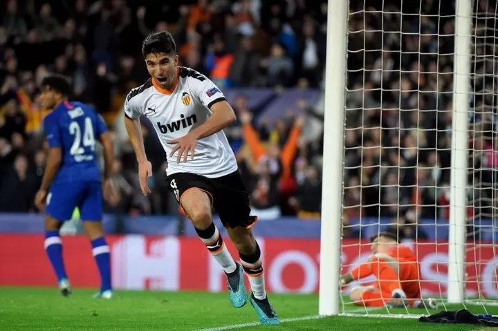 Valencia 2 2 Chelsea Both Wait For The Final Game To Decide Qualification Fate All Football
