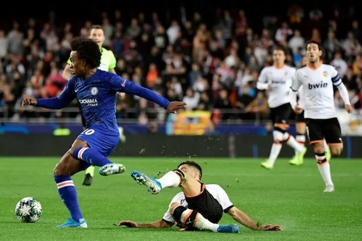 Valencia 2 2 Chelsea Both Wait For The Final Game To Decide Qualification Fate All Football