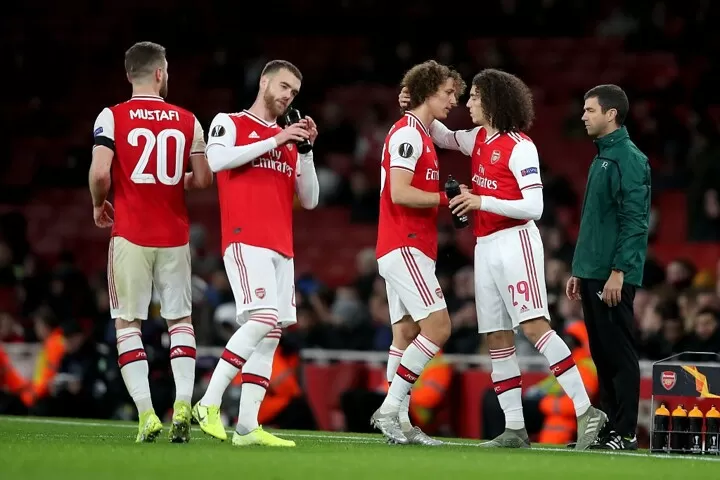 Ht Arsenal 1 0 Frankfurt Aubameyang Scores But David Luiz Off Injured All Football