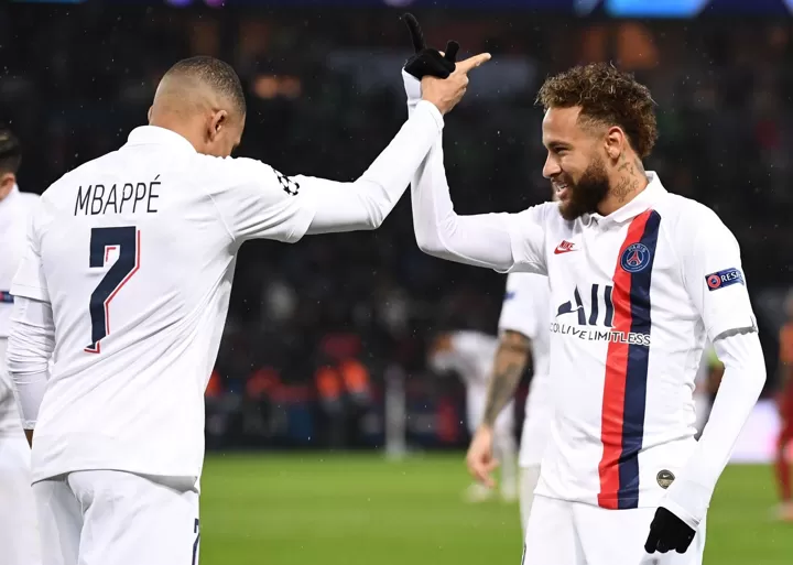 Psg 5 0 Galatasaray Neymar Mbappe Star To End Their Ucl Group Stage On A High All Football