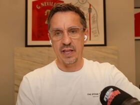 Gary Neville names four Man Utd players who must immediately leave this summer
