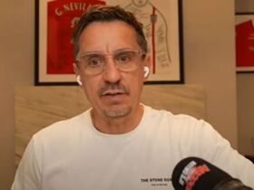 Gary Neville says Man Utd can't lose in win-win Bruno Fernandes transfer dilemma