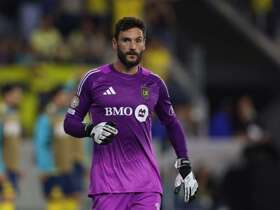 Hugo Lloris eyes shock World Cup return as France’s third-choice keeper