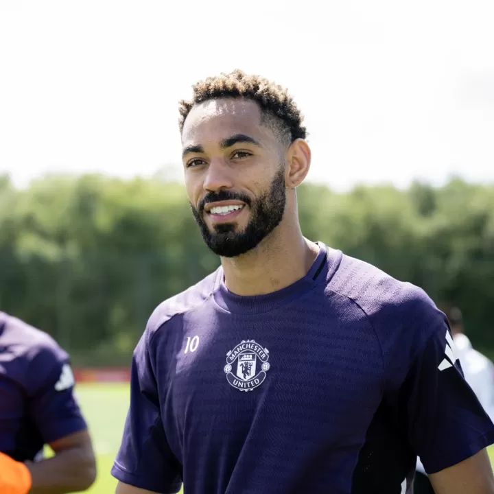 OFFICIAL: Matheus Cunha will wear the no.10 shirt as a Manchester