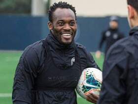 Essien dévoile onze africain de la décennie avec une attaque de feu et une surprise