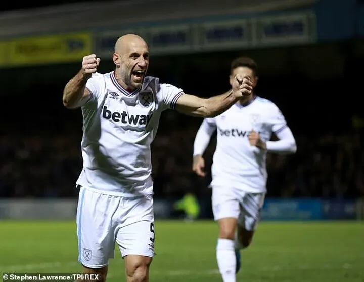 Gillingham 0 2 West Ham Zabaleta And Fornals Strike Sends Hammers Through All Football