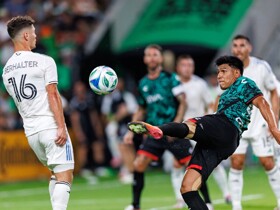 MLS All-Stars 3-1 Mexico All Stars: Brian White scores, Baribo breaks the net