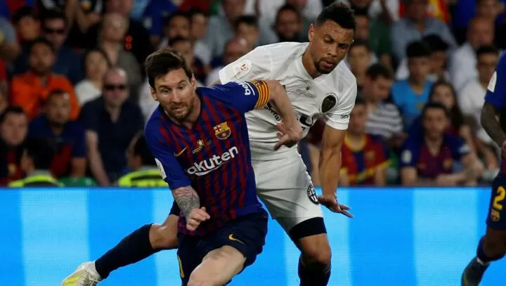 Golazo Of Messi for empatar in front of Valencia and already adds