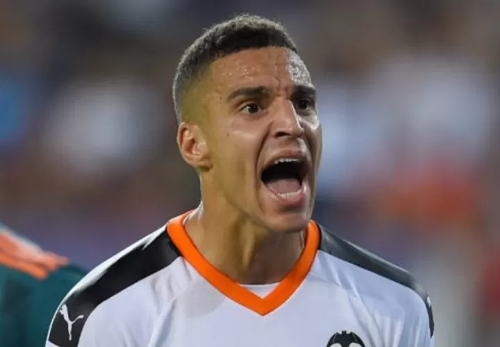 Barca Supporters Happy To See Rodrigo Deal Break Down In A Sport S Poll All Football
