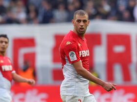 Inter 'considering to make last minute attempt to sign Leicester's Slimani'