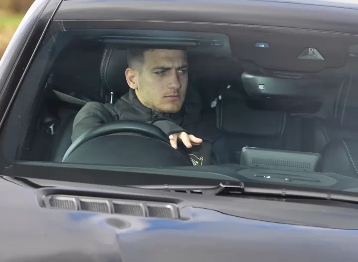Dalot Arrives At Man Utd Training For Just 18 Minutes Before Leaving All Football