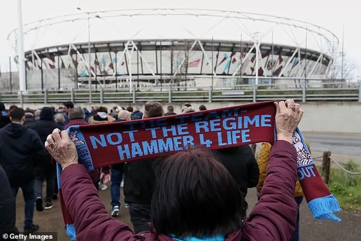 West Ham Fans Plan New Anti Board Protest Ahead Of Burnley Clash All Football