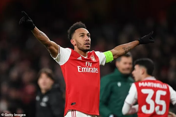 Man Utd Line Up 50m Bid For Aubameyang And Arsenal Could Cash