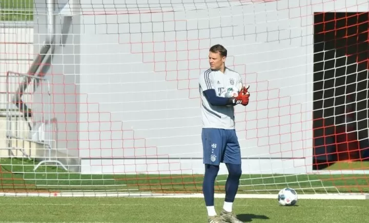 Legend Maier If Bayern Let Neuer Leave They Will Regret It He