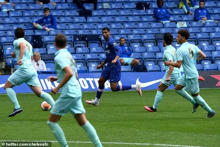 Chelsea Return To The Bridge And Smash Seven Past Qpr And Kante Starts Match All Football