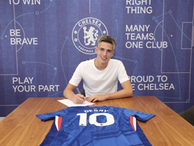 OFFICIAL: Jesse Derry joins Chelsea on a contract until 2029