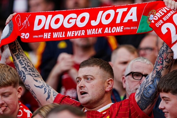Liverpool pay tribute to Diogo Jota at first Anfield fixture since the ...