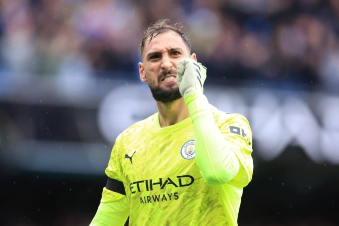 PSG bị chê ngu ngốc khi bán Donnarumma