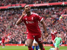 OFFICIAL: Liverpool's Gravenberch voted Player of the Matchweek 5