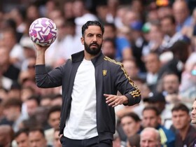 Hargreaves: Ruben Amorim urged to replace Benjamin Sesko with Mbeumo