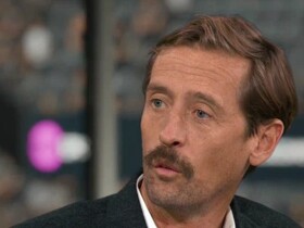 Crouch: Zirkzee's goal is marvellous; He didn't do well in first half