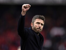 MU Tidak Belanja Besar, Carrick Kalem