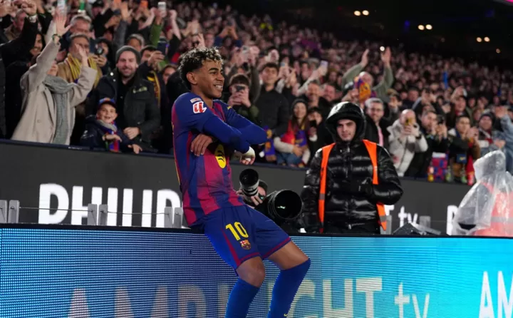 Barcelona 3-0 Real Oviedo: Yamal, Raphinha & Olmo score to send hosts back top | All Football