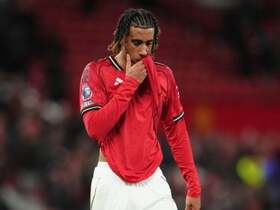 Manchester United : un grand d’Europe veut récupérer Leny Yoro sur le gong