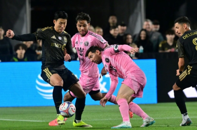 HLV LAFC chấm A+ cho màn khóa chặt Messi