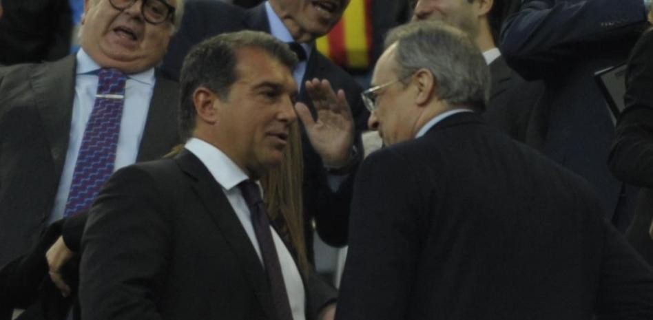 Laporta to attend EL Clasico; uncertain if Florentino Perez will be there