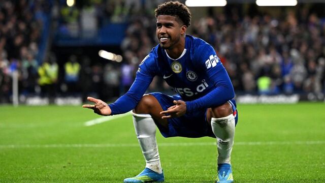 Andrey Santos: Manchester United agree £50m deal for Chelsea and Brazil midfielder