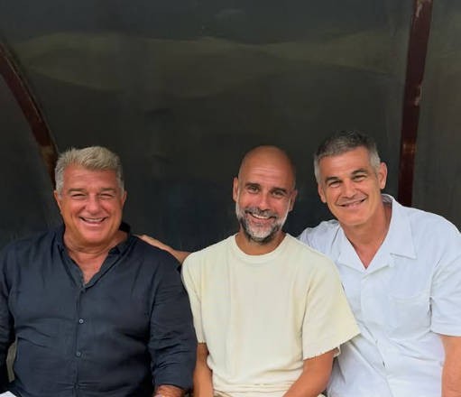 Laporta y Guardiola asisten y posan juntos en el partido homenaje a Cruyff
