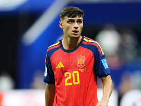 Thiago labels Pedri as best midfielder in the world amid Iniesta comparisons
