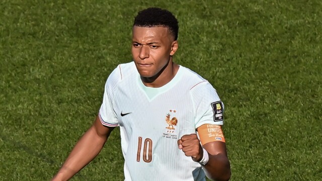 Mbappe not fully appreciated in France, says Eto'o