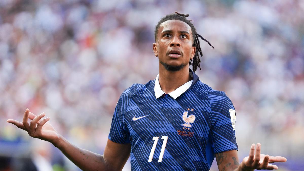 Makélélé: Olise plays like Messi; Mbappé increasingly resembles Ronaldo