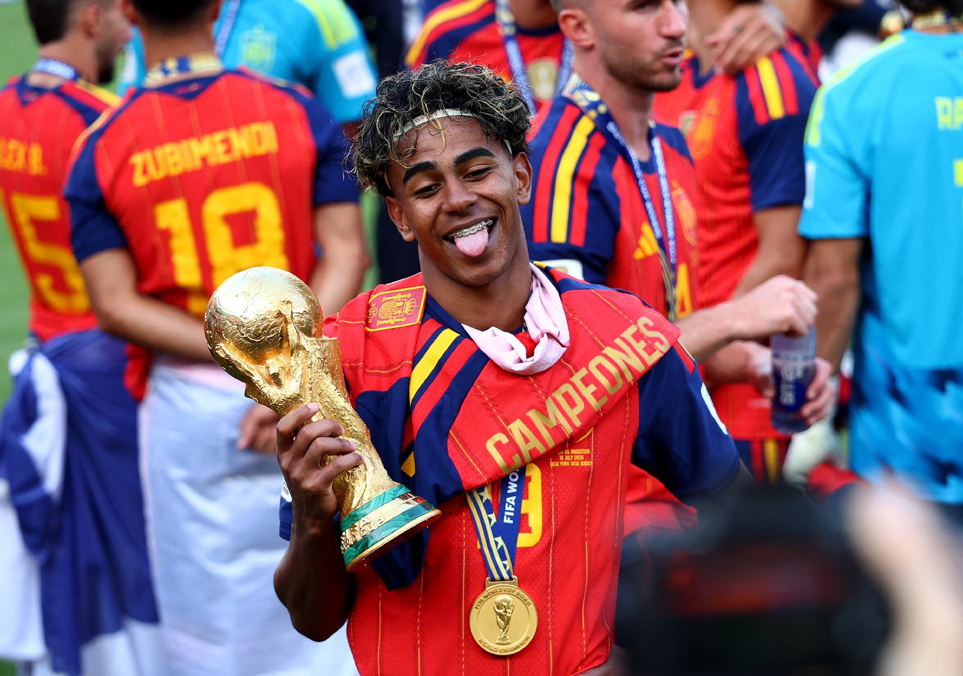 ラミン・ヤマル、19歳6日でW杯史上4番目の若さで優勝メンバーに