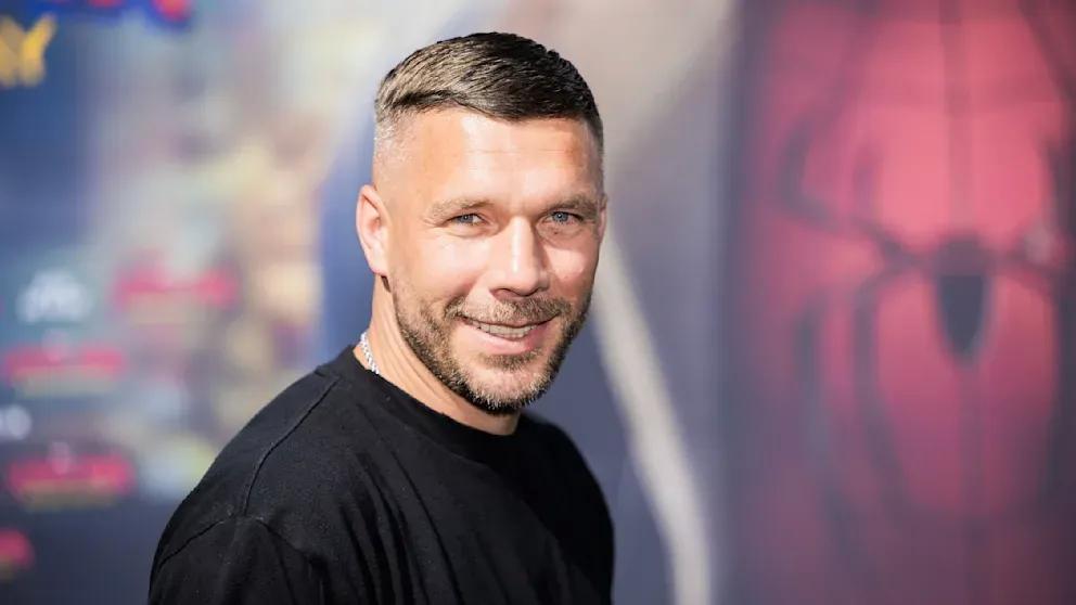 Podolski: Trainerwechsel macht Deutschland nicht sofort besser, Probleme liegen tiefer als nur beim Coach