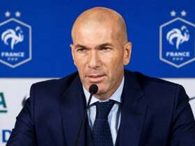Équipe de France : Zinédine Zidane en retard pour « La Marseillaise » contre la Turquie