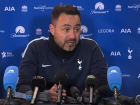 德泽尔比：戴队长袖标能给格雷信心；穆德里克就像是我的儿子