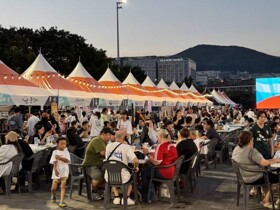 韩媒：拜仁vs济州比赛场地外将开设“啤酒花园”观赛区