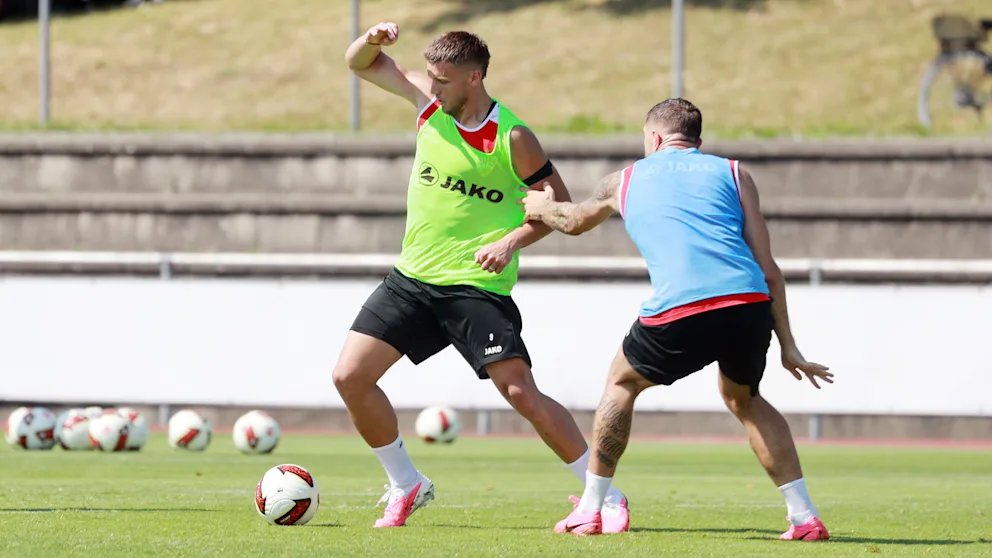 Demirovic: Saya Tidak Pernah Berpikir untuk Pergi dari Stuttgart, Saya Cocok dengan Pelatih