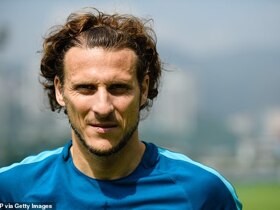 Former legend Forlan appointed as national team head coach after Bielsa exit